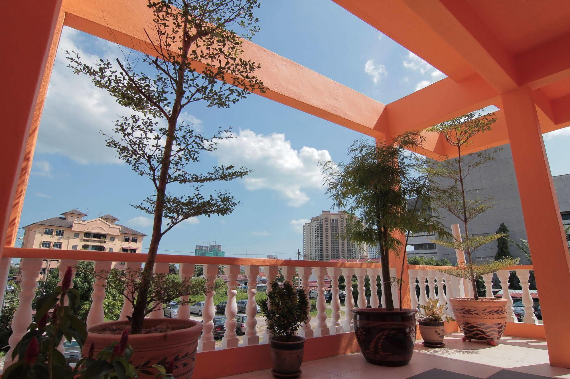Qish Hotel Malacca Екстериор снимка